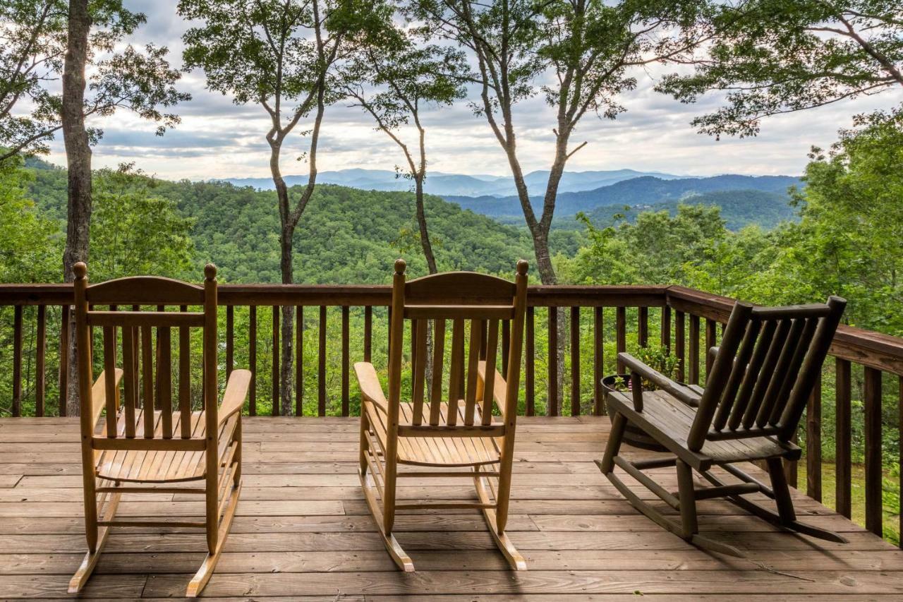 Holiday home 3 Bed 3 Bath Vacation In Sylva